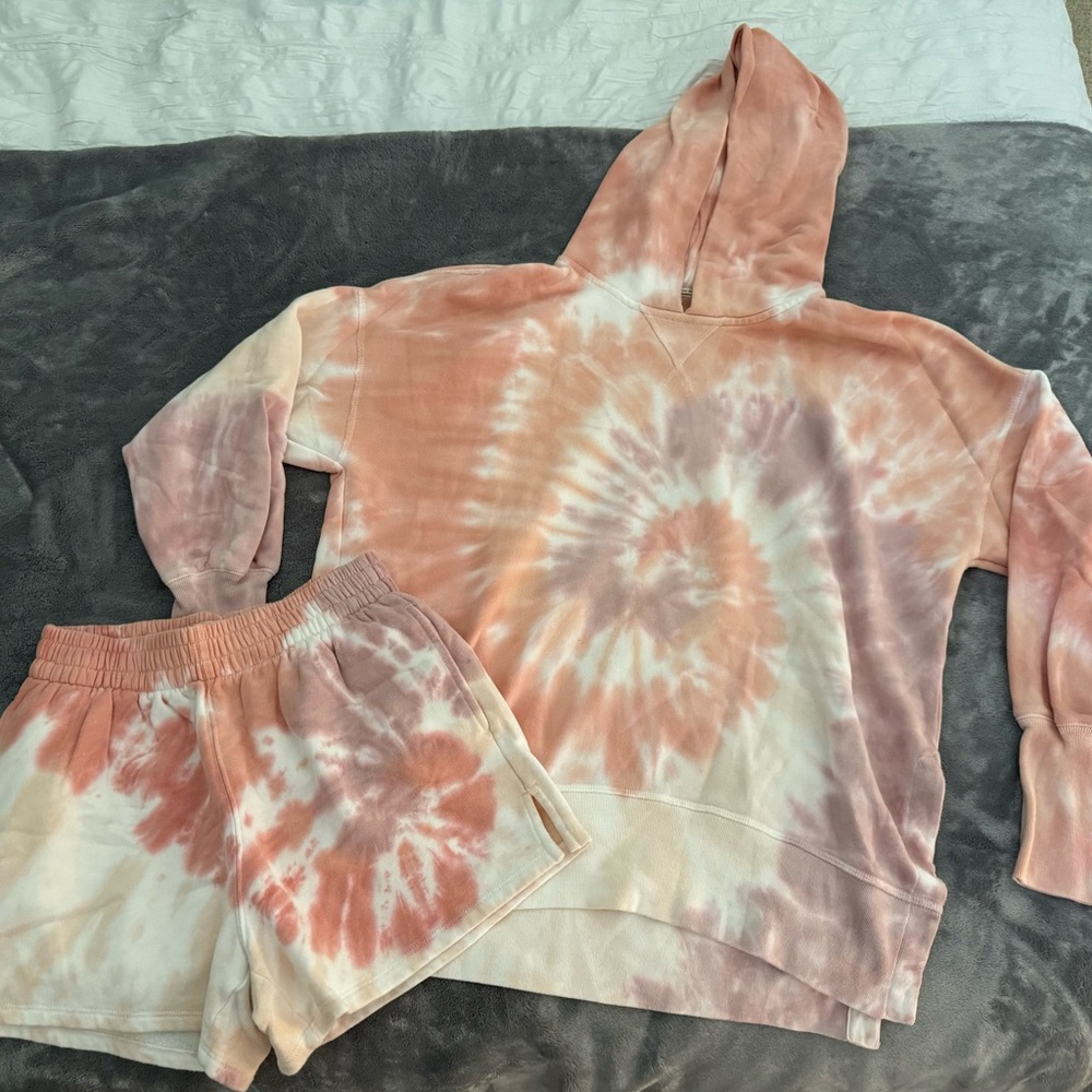 Abercrombie Matching Lounge Set Sweatshirt Hoodie & Sweat shorts